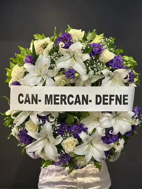 Cenaze için Bembeyaz Simit Çelenk