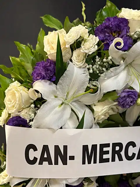 Cenaze için Bembeyaz Simit Çelenk