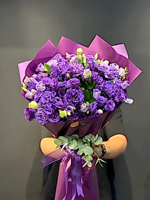 Kucak Dolusu Mor Lisyantus Buketi