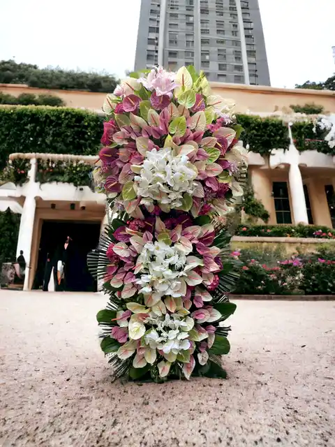 Büyüleyi Dev Düğün Çiçeği