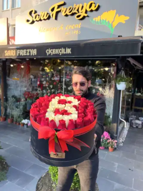 Baş Harfe Özel Kutu Gül