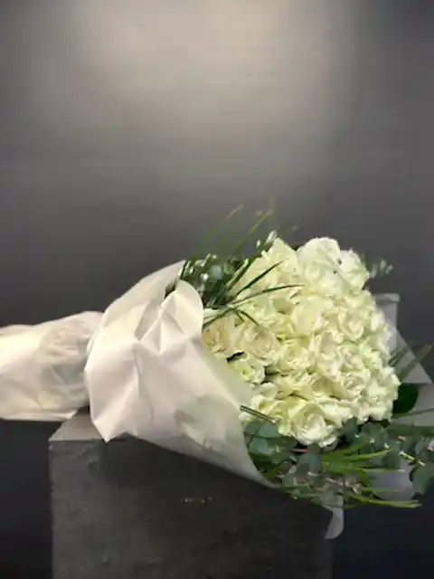 51 Beyaz Gül Buketi