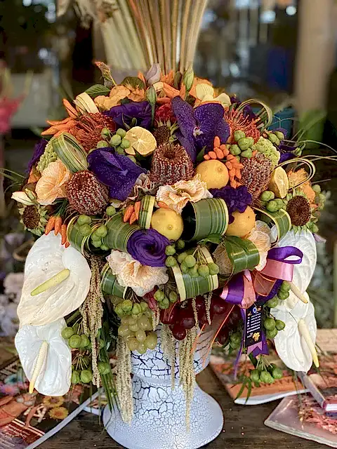 Grape in flowers (Meyveli Aranjman )