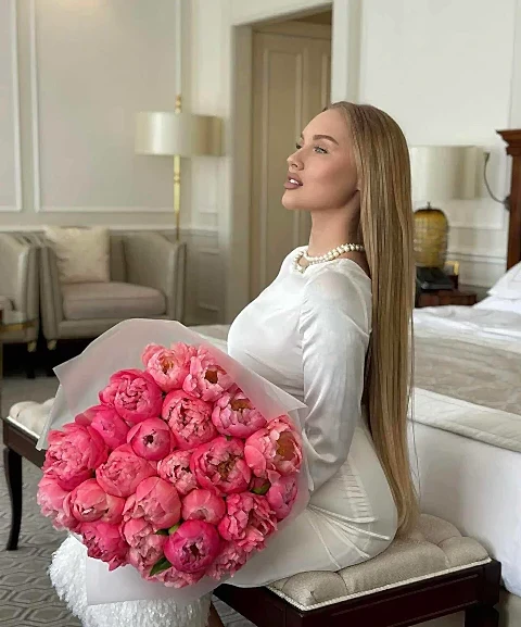 20 Lux Mercan Şakayık Buketi