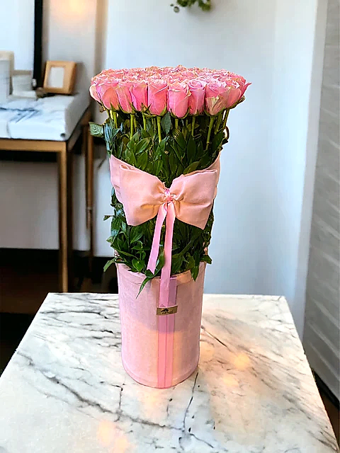 Pembe Dev Kutuda 50 Pembe Gül