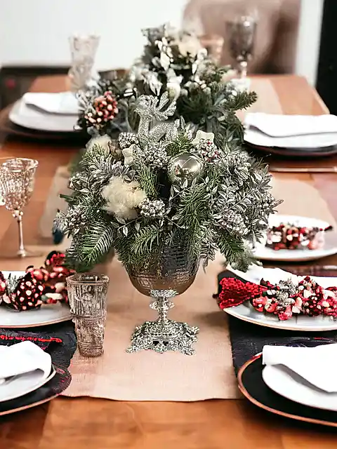 Retro Gümüş Vazoda Yeni Yıl Aranjmanı